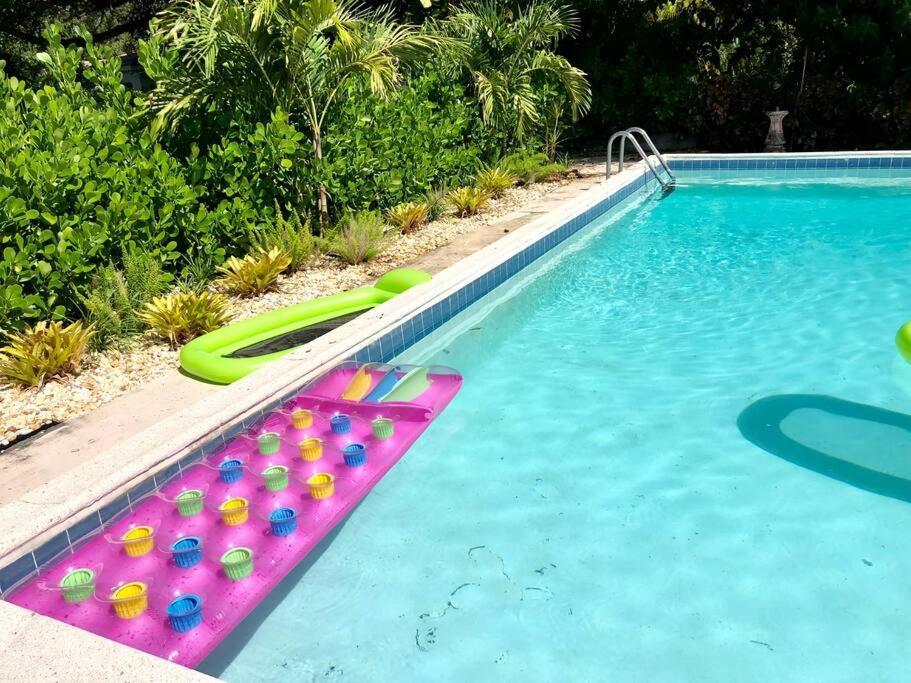 House With Pool, 10 Mins Drive To The Beach! Villa Miami Shores Esterno foto