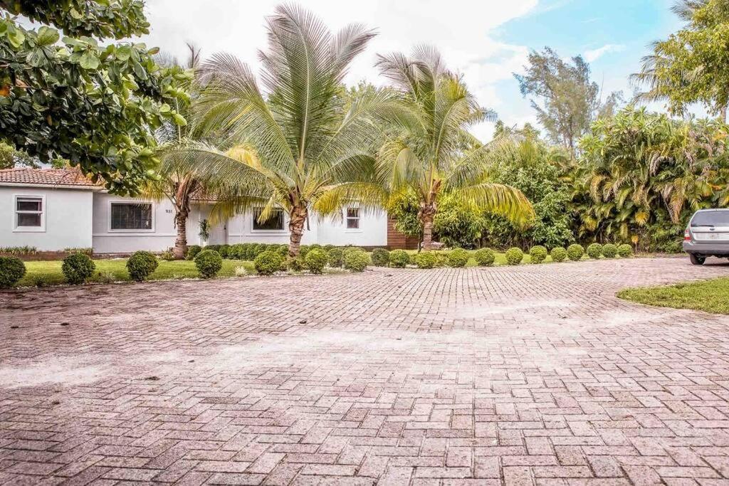 House With Pool, 10 Mins Drive To The Beach! Villa Miami Shores Esterno foto