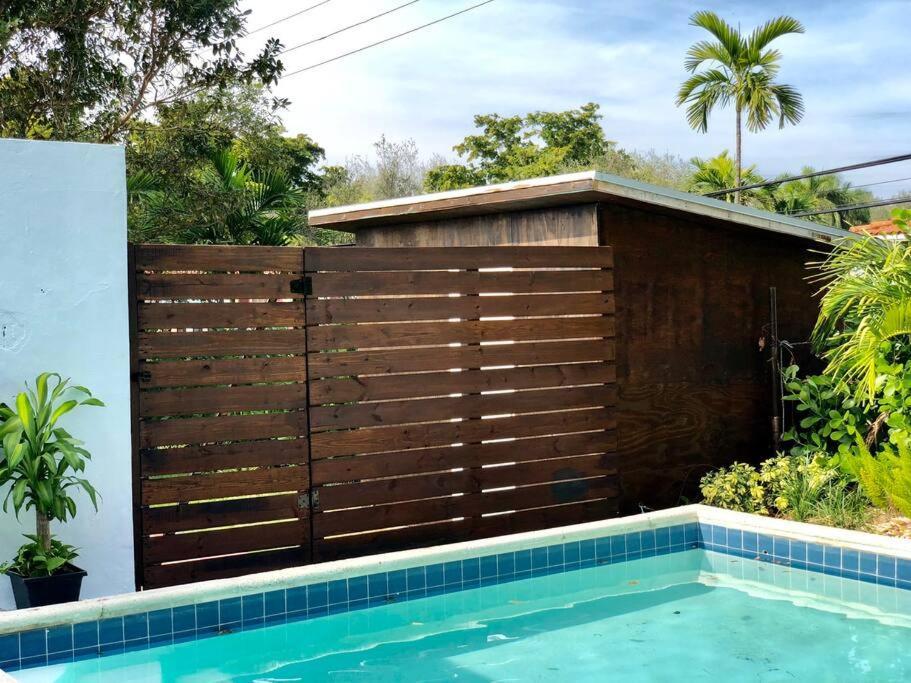 House With Pool, 10 Mins Drive To The Beach! Villa Miami Shores Esterno foto