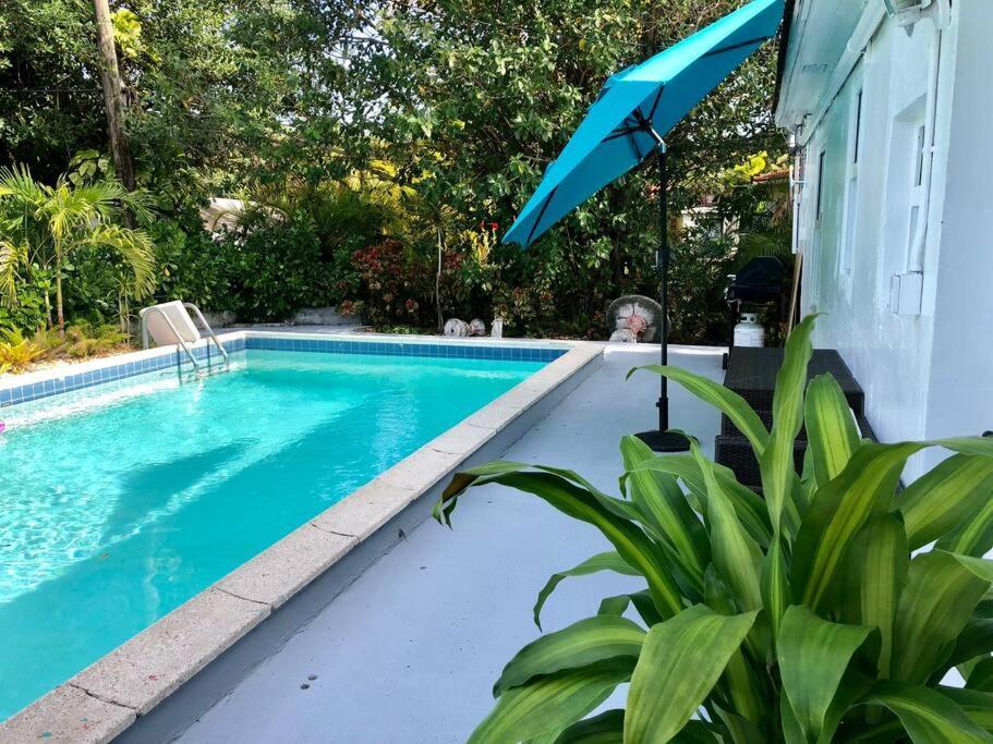 House With Pool, 10 Mins Drive To The Beach! Villa Miami Shores Esterno foto