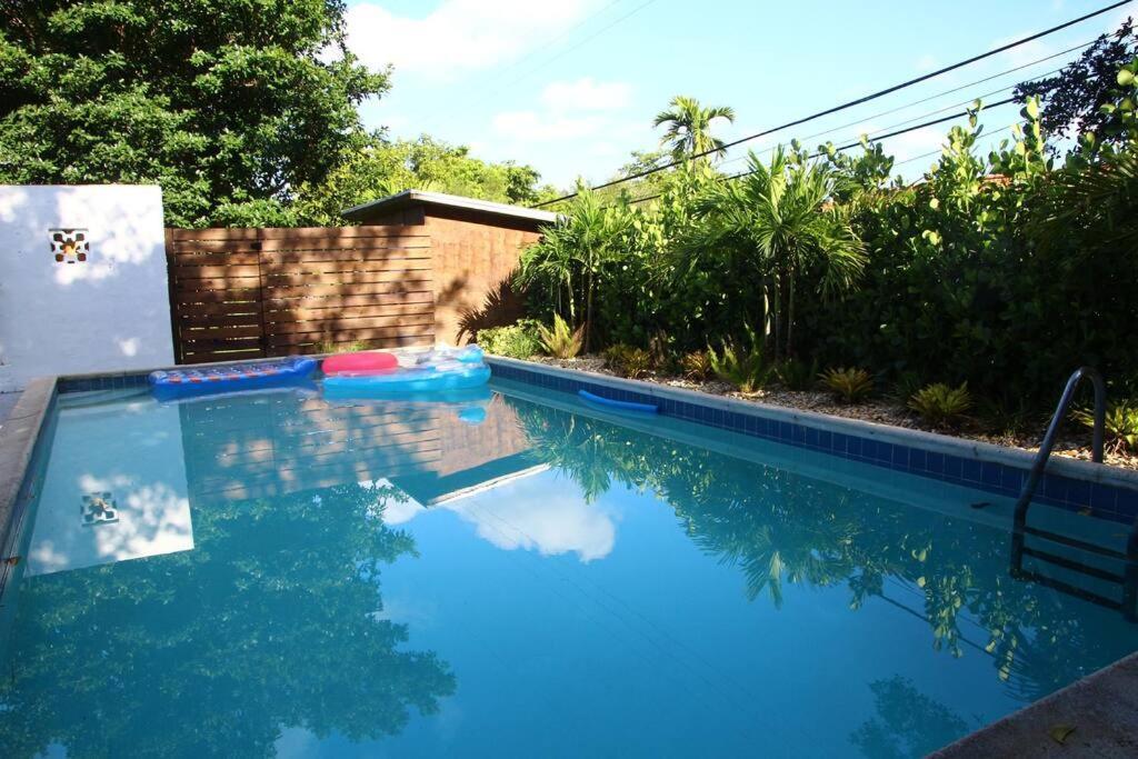 House With Pool, 10 Mins Drive To The Beach! Villa Miami Shores Esterno foto