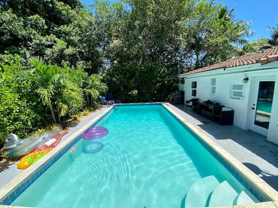 House With Pool, 10 Mins Drive To The Beach! Villa Miami Shores Esterno foto