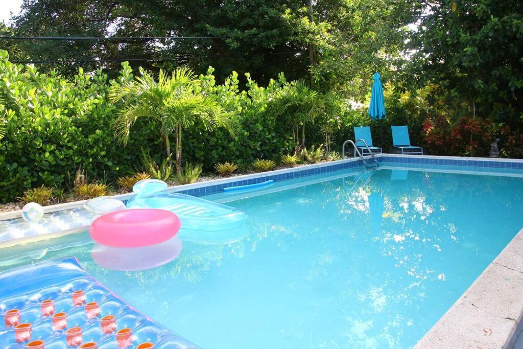 House With Pool, 10 Mins Drive To The Beach! Villa Miami Shores Esterno foto