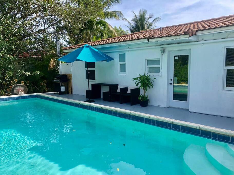 House With Pool, 10 Mins Drive To The Beach! Villa Miami Shores Esterno foto